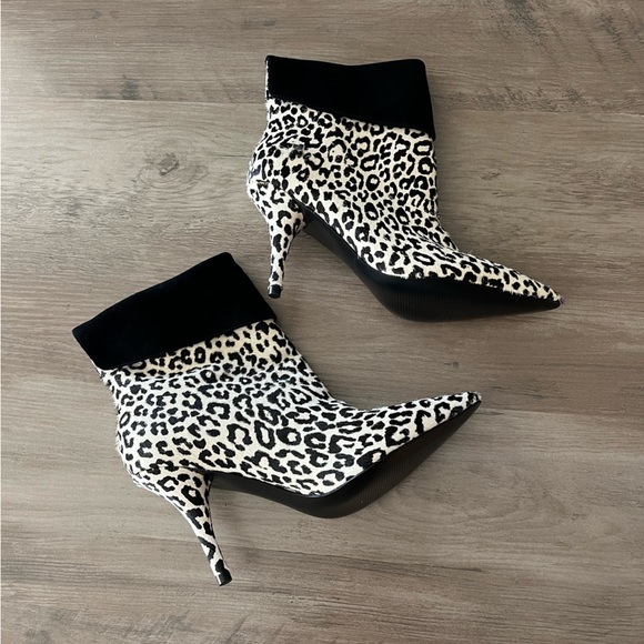 Marc Fisher Ltd. Fifily Snow Leopard Calf Hair Ankle Booties - Picture 4 of 11